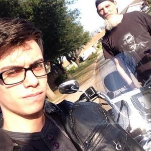 Meet your Posher, Zachary